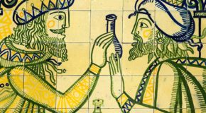 Et flisemaleri av to menn som holder opp en flakong