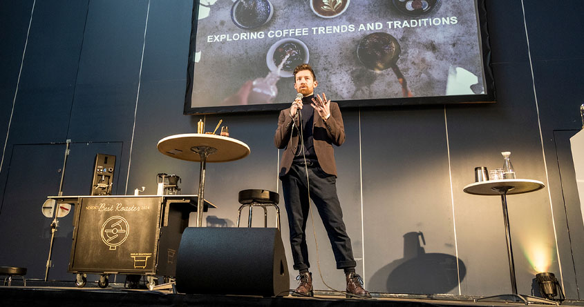 Brodie Visser holder et foredrag på Nordic Coffee Fest
