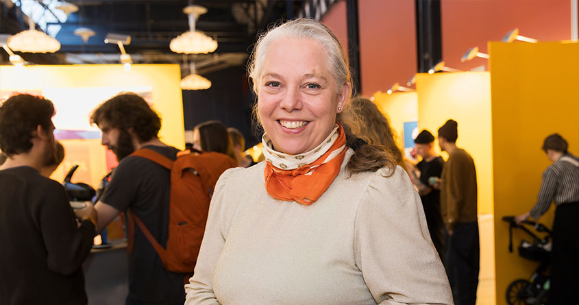 Marit Lynes fra Norsk Kaffeinformasjon smiler mot kameraet på Nordic Coffee Fest